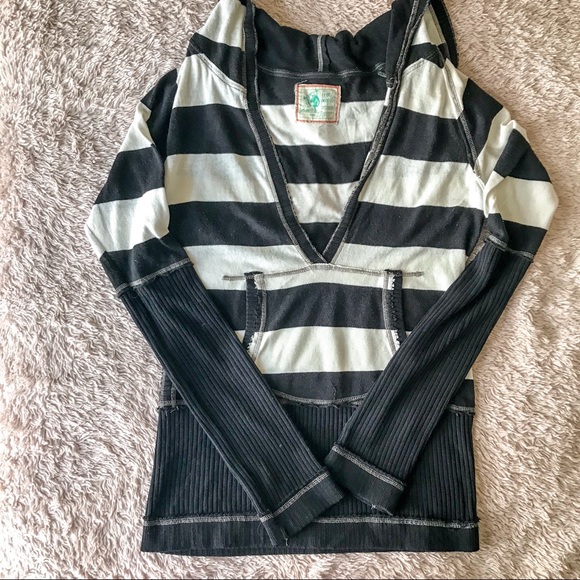 Free People Tops - Free People v-neck knit hoodie